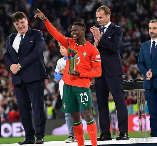 斯维拉尔：罚点球的人都很勇敢，很遗憾没进但下次肯定会进的