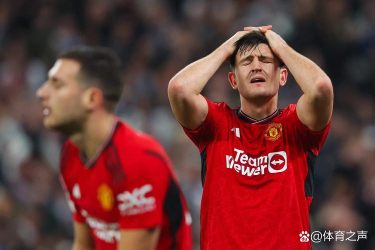 也不差！曼联10分暂排第十，只落后切尔西1分、落后榜首阿森纳6分