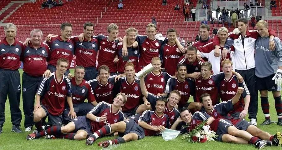 拉姆致小猪：你是风雨中的磐石，你是一名让德国人永远铭记的球员