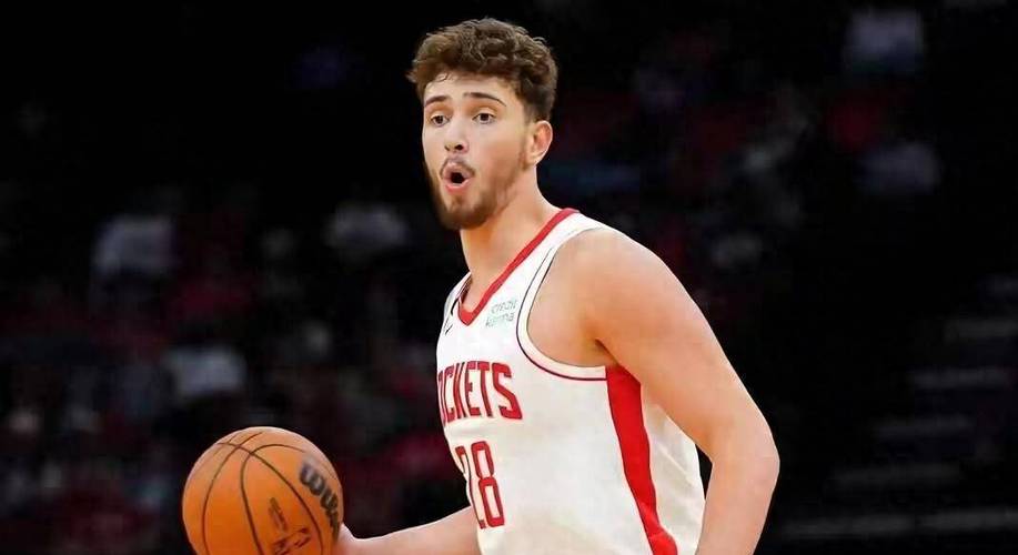 申京：我感觉自己更壮了持球时速度更快了 无球还在继续适应提升