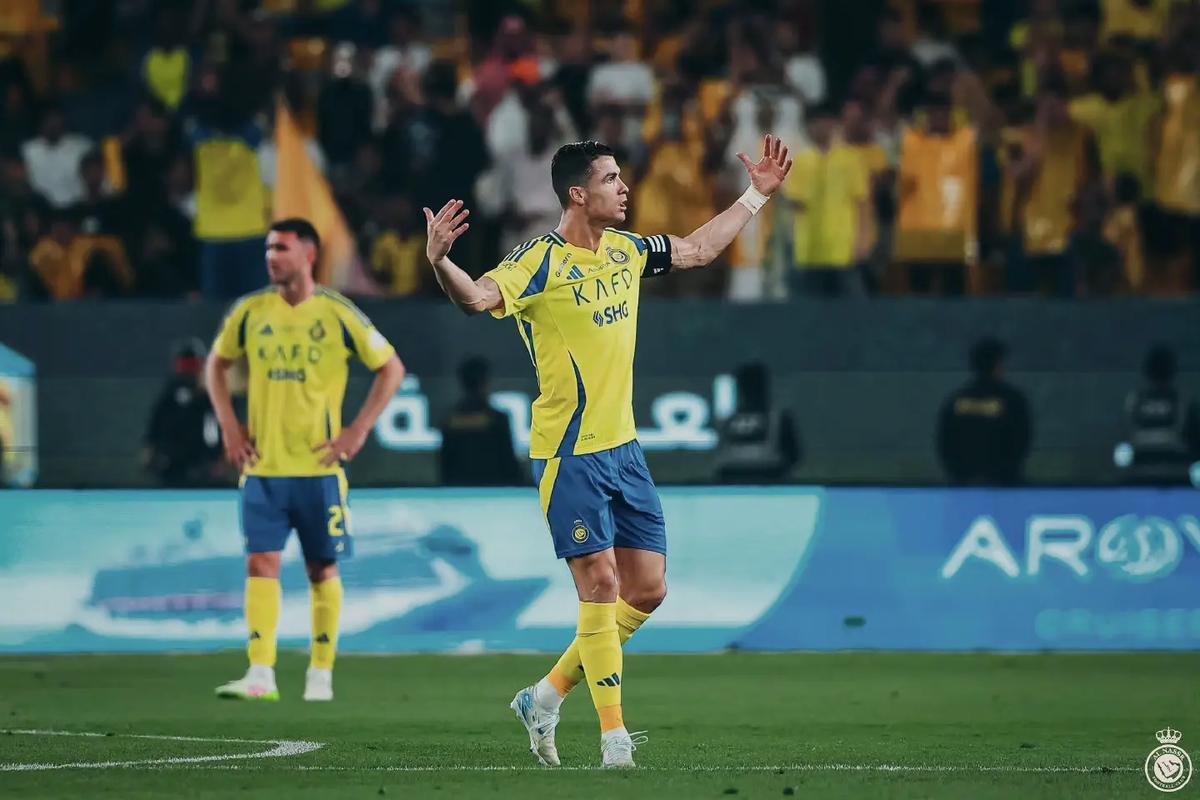 邮报:曼联计划安排季中友谊赛,可能去沙特和利雅得胜利比赛