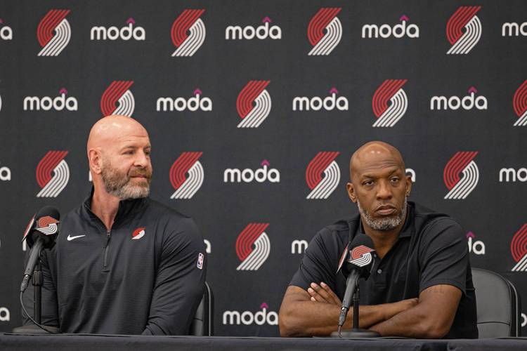 队记：比卢普斯对杨瀚森很有耐心 现阶段就是学习-犯错-改正