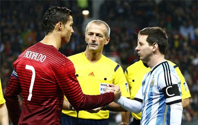 拉菲尼亚：我没见过梅西练任意球但上场就进，钦佩C罗但天赋不同