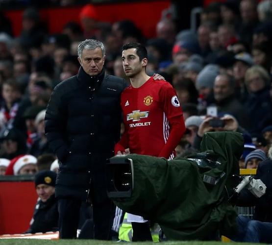 姆希塔良：穆帅当时打电话说曼联想要我，这机会一生只有一次