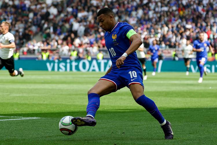 姆巴佩缺阵！队报：法国队面临队长选择、进攻体系、得分重任问题