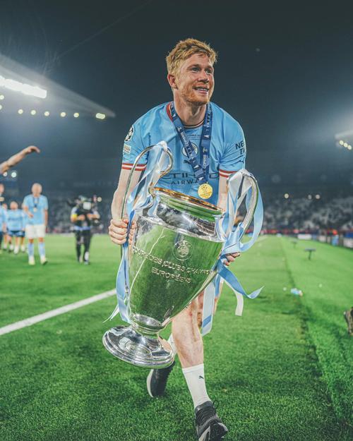 34岁德布劳内本届欧洲世预赛打进6球，仅少于哈兰德、德佩