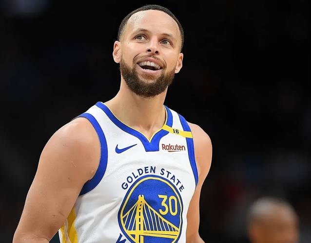 余华：现役里面我最喜欢的就是詹杜库 库里是改变了篮球