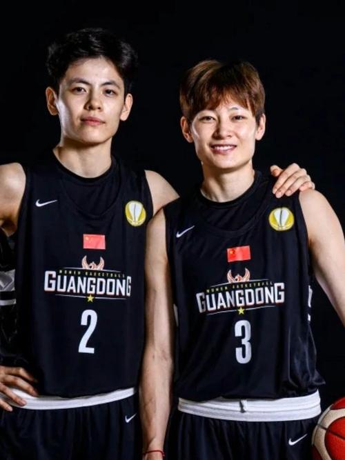 官方：杨力维杨舒予家里突发紧急情况 无法随队参加佛山之夜赛事