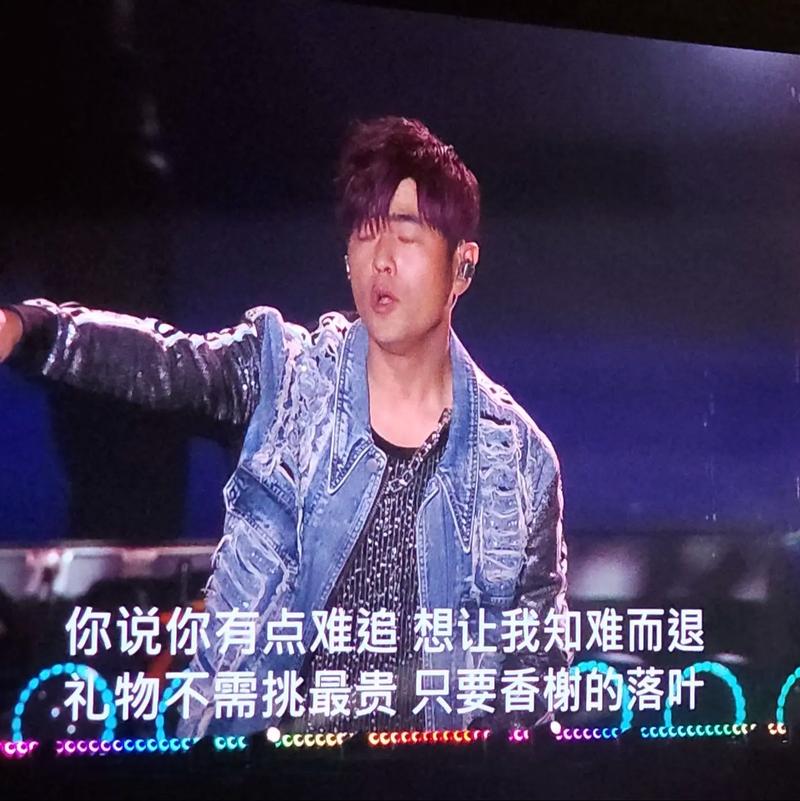 杰伦谈成为球队老将：有点头疼 但我来这就是为了大家变得更好