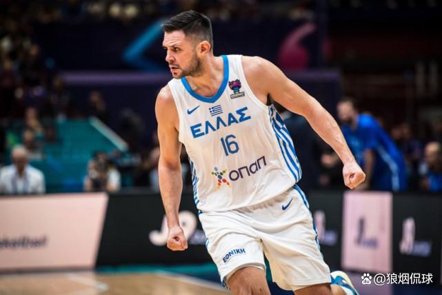 火箭故人！帕帕尼古拉乌达成欧篮联400场里程碑 暂列历史第五！