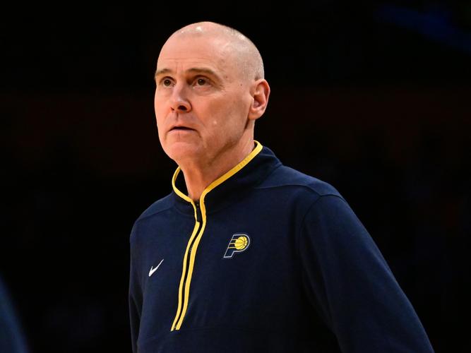 文班25分钟内砍27+11 卡莱尔:很高兴一个赛季里只须碰他两次