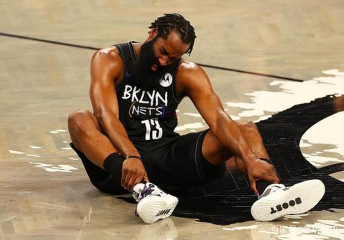 腿筋伤势提前退赛！小萨14中7拿下15分14板5助1断