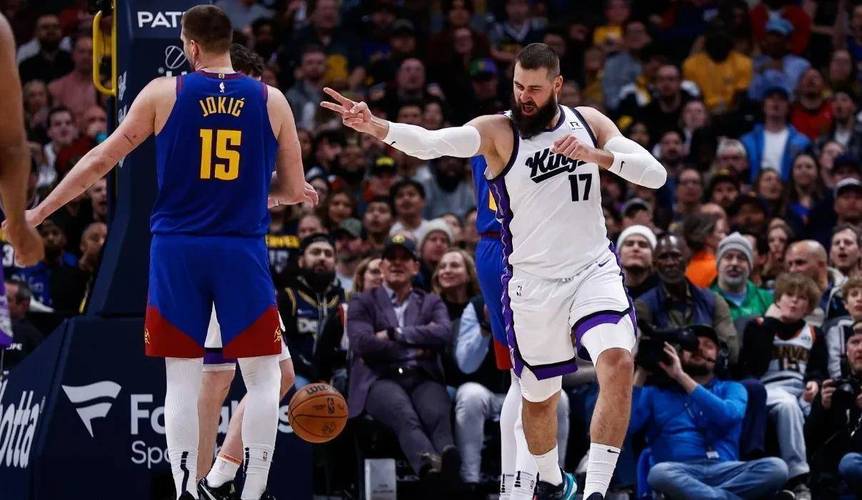 打破普尔&塔图姆纪录!戈登揭幕战上半场命中7记三分 历史首位