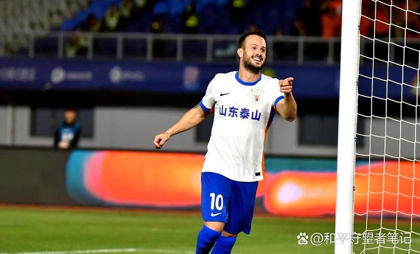 体坛:最近两家中超球队与瓦科接触,但尚未谈妥薪资条件