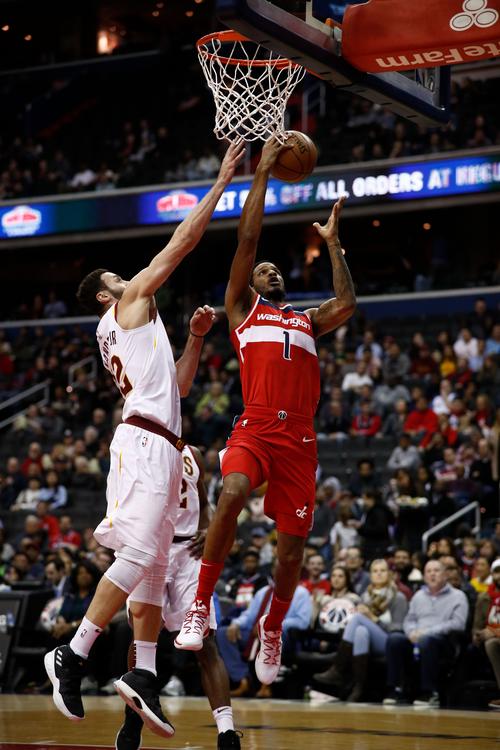阿里扎：打球时每晚都会全力以赴地防守对方最好的球员