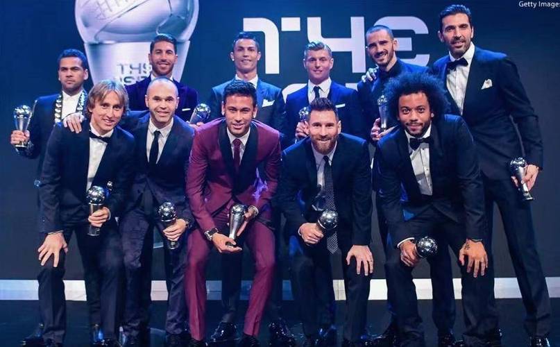 FIFA最佳阵容后卫候选:范戴克、萨利巴、阿什拉夫在列