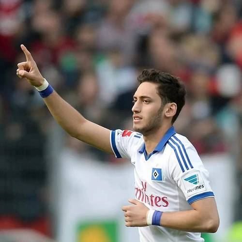 无缘下一场对西班牙！恰尔汗奥卢右手腕受伤，退出本期土耳其名单