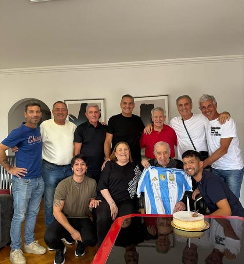 🙏德国队1974年世界杯冠军成员赫尔佐克去世，享年79岁