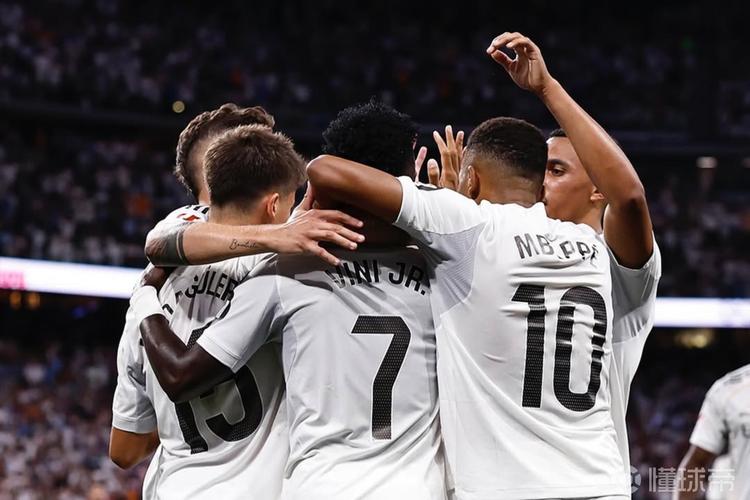 马卡:随着阿诺德复出,巴尔韦德将结束在右后卫位置上的“流放”