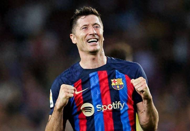 阿斯：费内巴切为莱万开一年半合同，莱万想要两年半合同