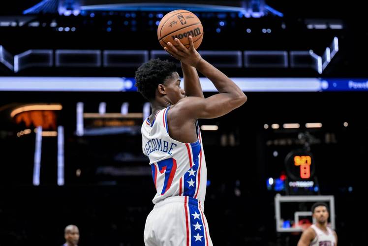 手感不佳！米切尔半场8中2仅拿到5分6助1断