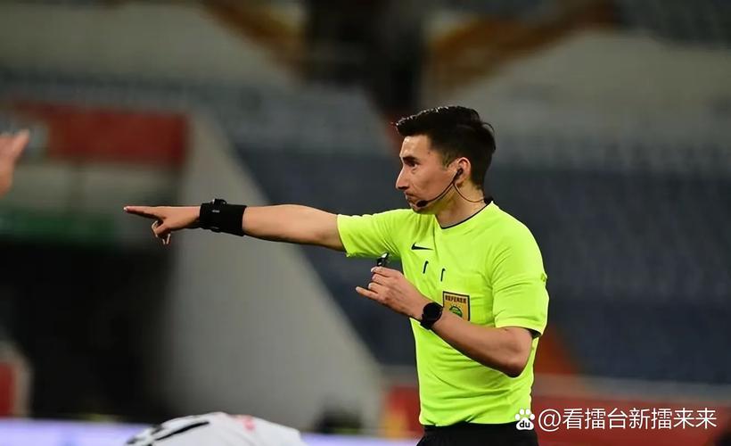 若纳坦·塔单场触球177次本赛季五大联赛最多，成功传球159次第二